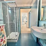 아파트 Oltremare, Just 200m From The Beach, By Alfareal 카스틸리오네 델라 페스카이아